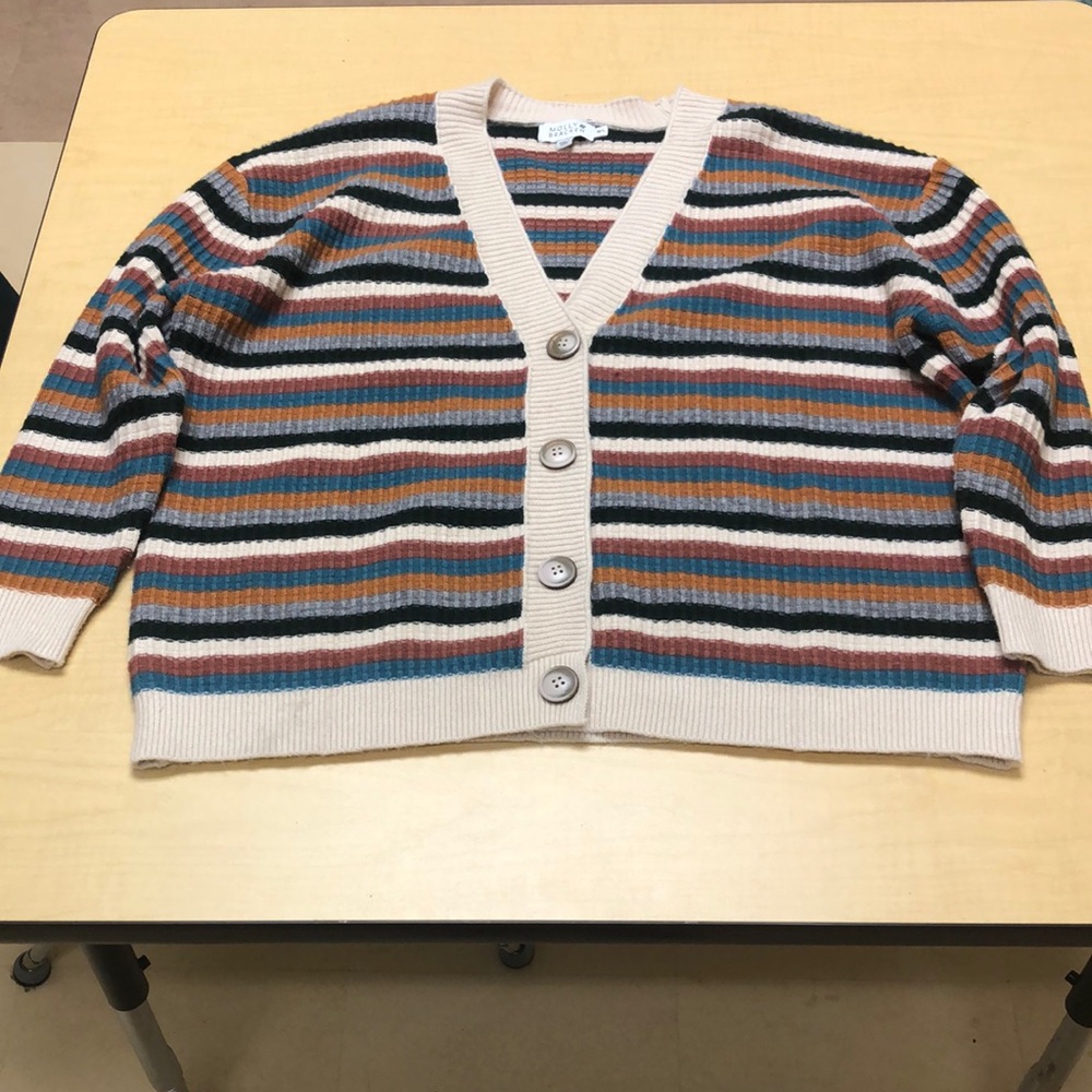 Molly Bracken cardigan, medium/large‎